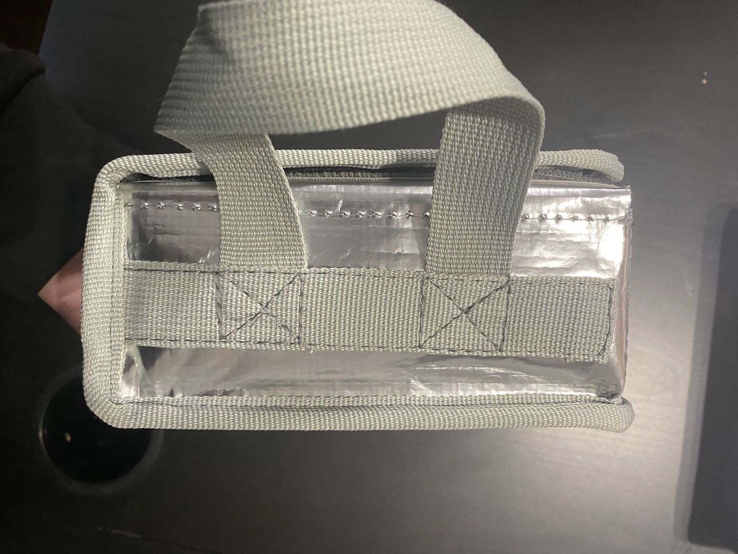 [Compatible with cold insulation bags procured by the Ministry of Health, Labor and Welfare, vaccines compatible with Omicron can also be used] Pfizer vaccine vial holder + inner bag set 